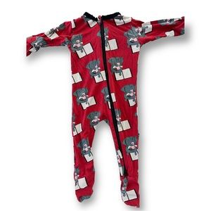 My dog ate my homework onesie :)- lightly loved, 6-9 months kic kee pants brand